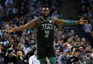 乐鱼最新网站-为了自由表达不被品牌裹挟!杰伦-布朗称曾拒绝耐克5000万刀合同